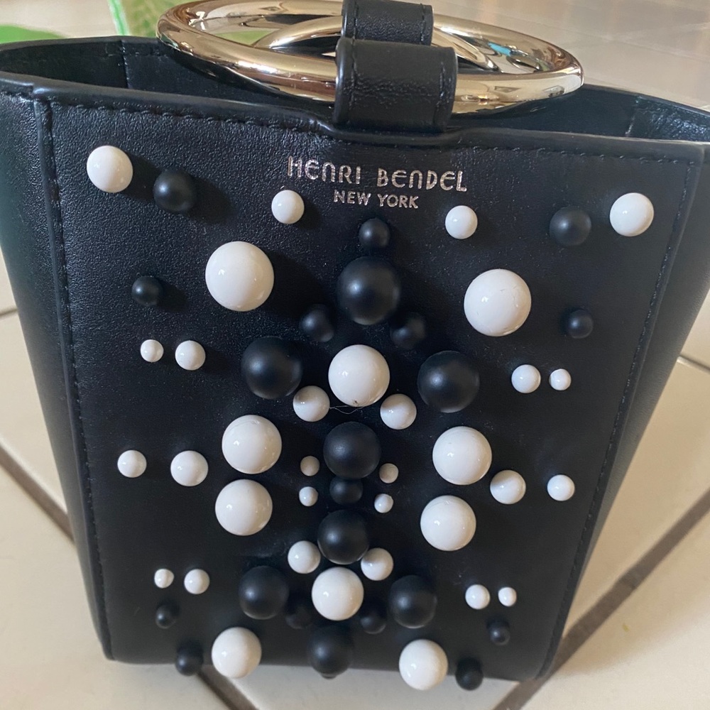Henri Bendel purse